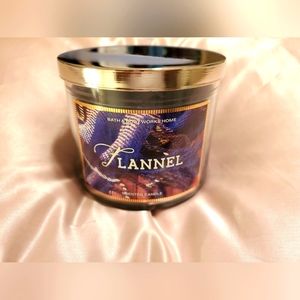 NEW 3-Wick B&BW Candle "Flannel"